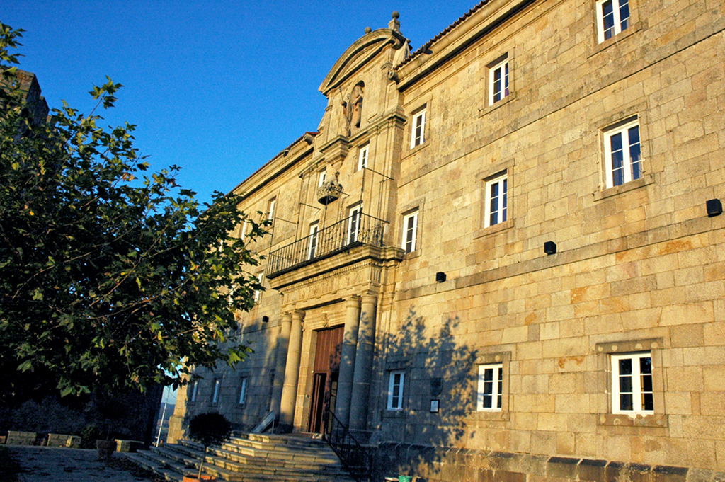 Mosteiro_San_Vicenzo_do_Pino_01